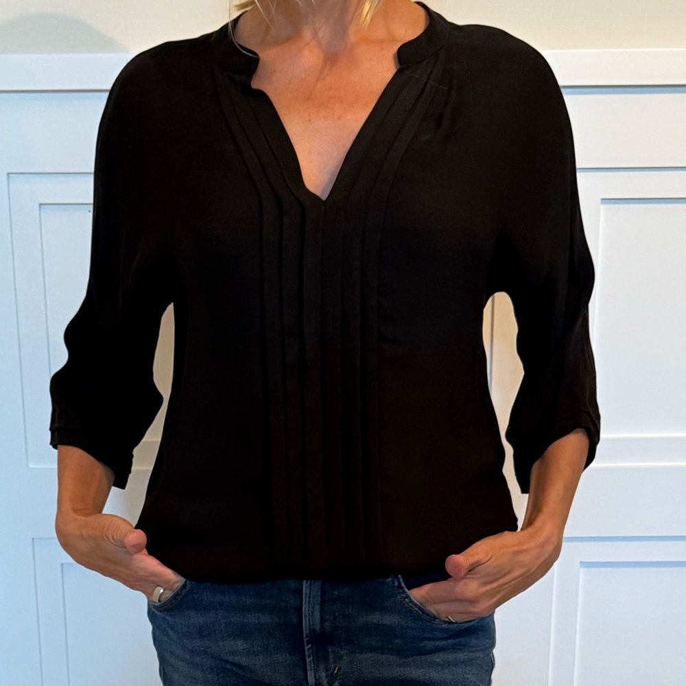Elegant Joie Black Women's Top